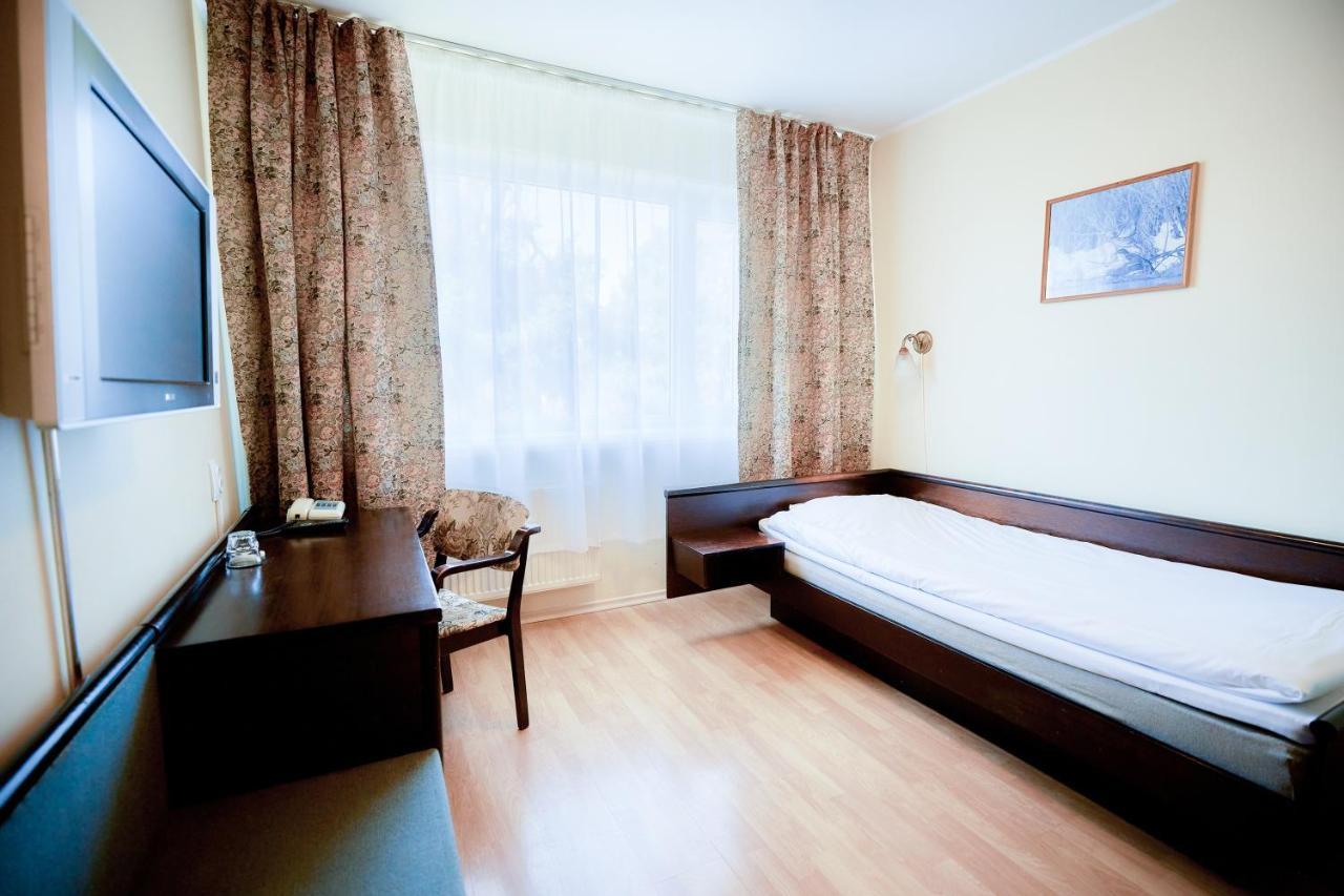 Hotel Dzingel Tallinn Dış mekan fotoğraf